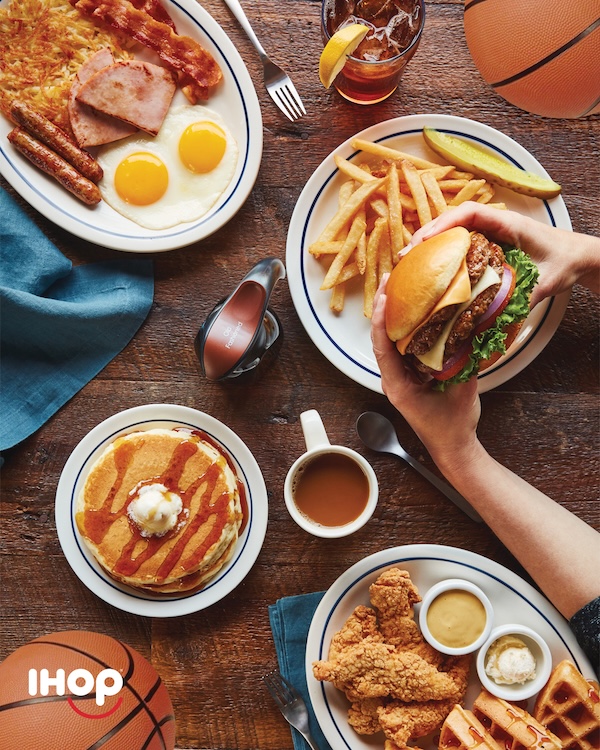 IHOP Niagara Fallsview Main Dining Area
